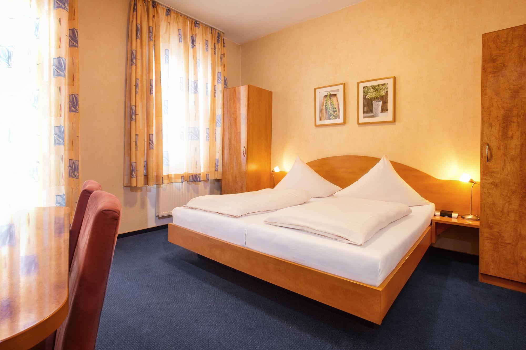 Stumbergers Hotel โคเคห์ม ภายนอก รูปภาพ